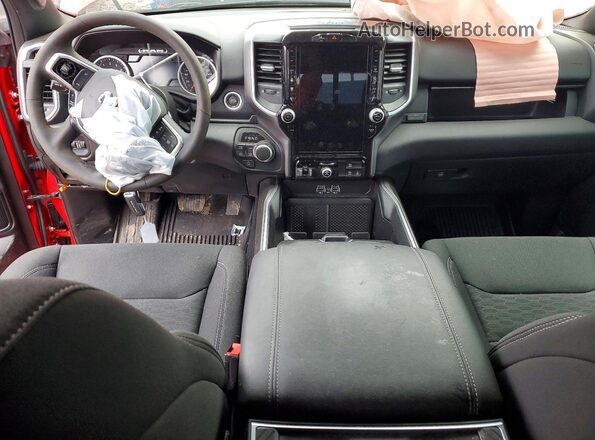 1C6SRFFPXSN760620 2025 RAM 1500 Red Вид панелі приладів
