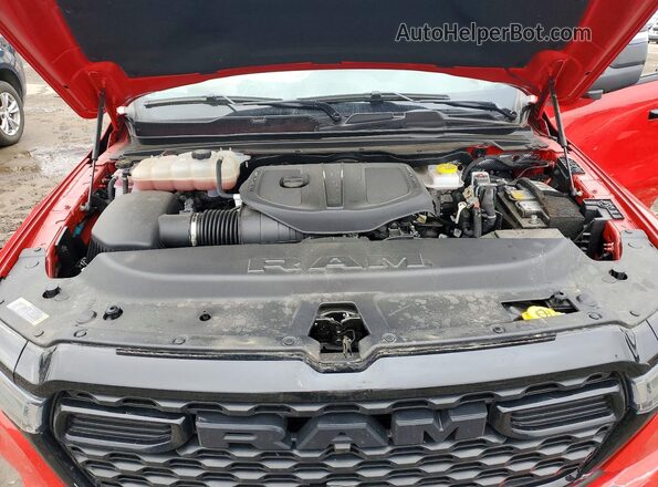 1C6SRFFPXSN760620 2025 RAM 1500 Red Вид задньої частини салону