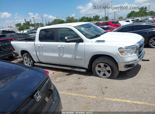 1C6SRFFT0LN338791 2020 RAM 1500 White Սարքավորումների վահանակի տեսք