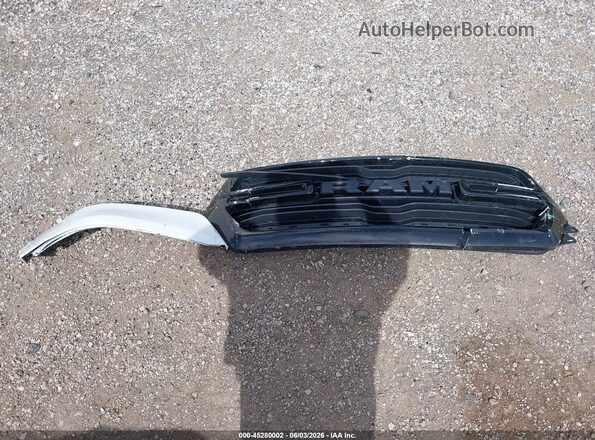 1C6SRFFT0MN549944 2021 RAM 1500 White Սարքավորումների վահանակի տեսք