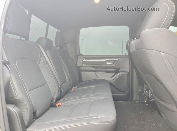 1C6SRFFT1LN184186 2020 RAM 1500 Silver Հետևի նստատեղերի տեսք