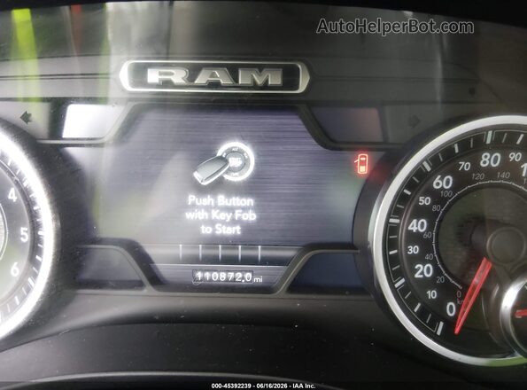 1C6SRFFT1MN518234 2021 RAM 1500 Maroon Vista de los asientos traseros