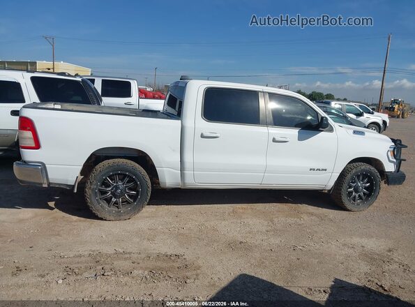 1C6SRFFT1NN411654 2022 RAM 1500 White უკანა სალონის ხედი