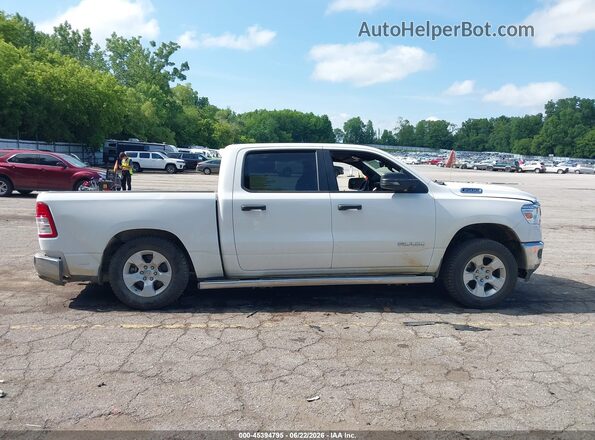 1C6SRFFT1RN184746 2024 RAM 1500 White Widok zestawu wskaźników