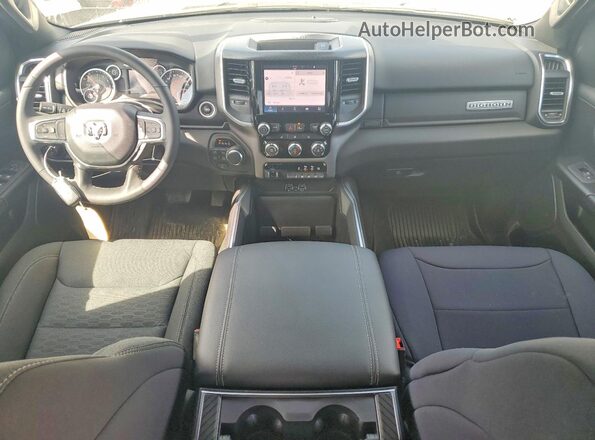 1C6SRFFT1TN244337 2026 RAM 1500 White Vista del salpicadero