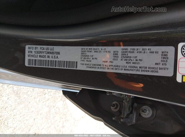 1C6SRFFT3MN807096 2021 RAM 1500 Gray Vista del compartimento del motor
