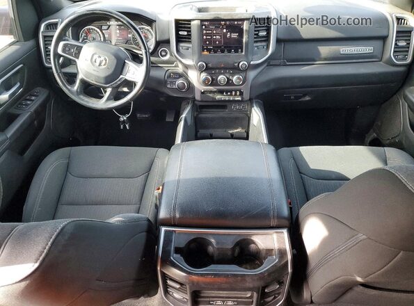 1C6SRFFT3NN256234 2022 RAM 1500 Black Dashboard view