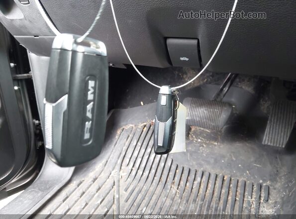 1C6SRFFT4KN533095 2019 RAM 1500 Gray Вид панелі приладів
