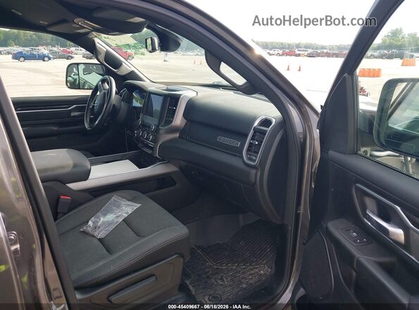 1C6SRFFT4KN533095 2019 RAM 1500 Gray Вид салону спереду