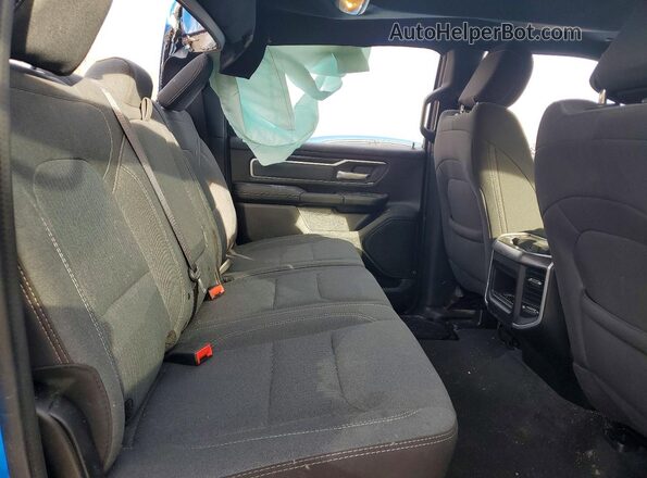 1C6SRFFT4NN362403 2022 RAM 1500 Blue Rear seats view