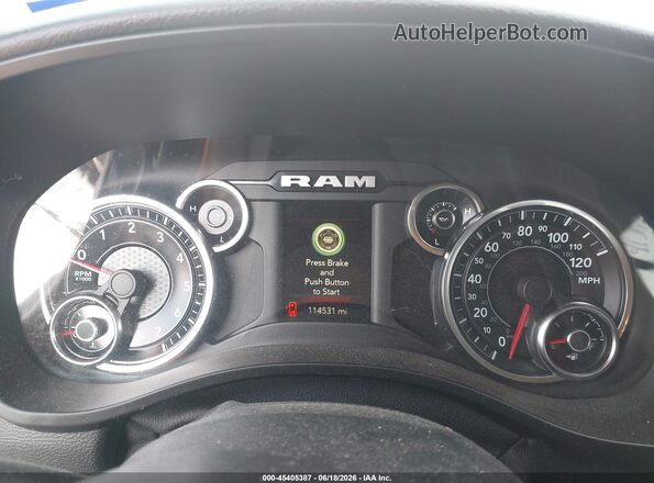 1C6SRFFT5LN306905 2020 RAM 1500 White უკანა სავარძლების ხედი