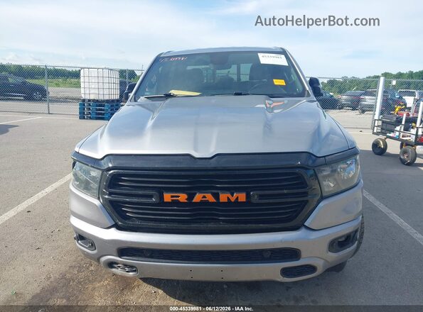 1C6SRFFT5MN701362 2021 RAM 1500 Серый Вид задней части салона