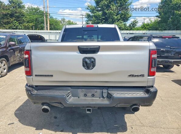 1C6SRFFT6MN597061 2021 RAM 1500 Silver Vista trasera