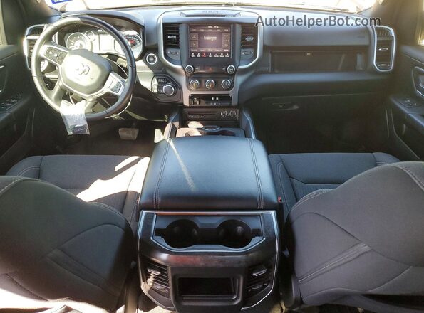 1C6SRFFT7KN747501 2019 RAM 1500 Коричневый Вид панели приборов