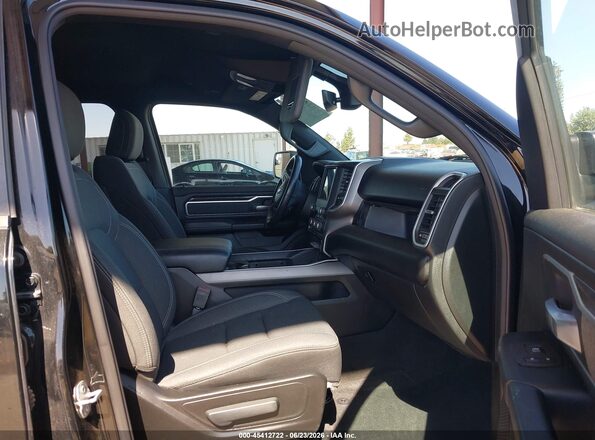 1C6SRFFT7MN679820 2021 RAM 1500 Black Front interior view