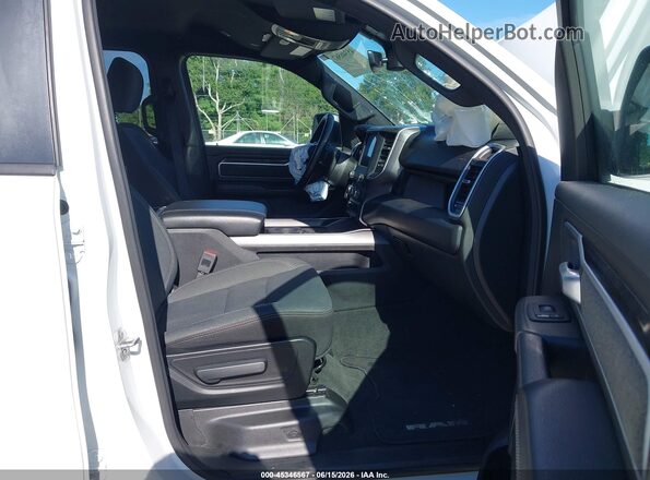 1C6SRFFT8NN474248 2022 RAM 1500 Белый Вид салона спереди