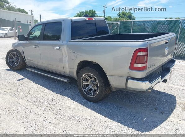1C6SRFFTXKN538060 2019 RAM 1500 Silver Trasero izquierdo