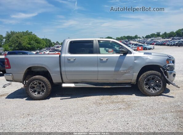 1C6SRFFTXKN538060 2019 RAM 1500 Silver Vista interior trasera