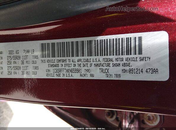 1C6SRFFTXKN659901 2019 RAM 1500 Red Widok komory silnika