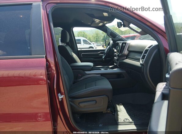 1C6SRFFTXKN659901 2019 RAM 1500 Red Widok wnętrza z przodu