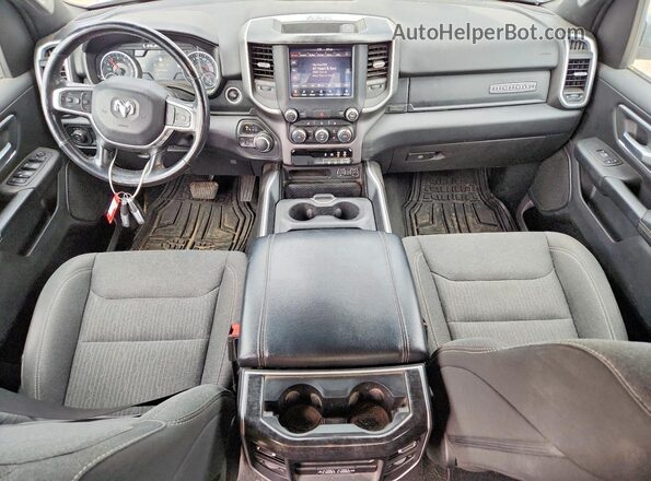 1C6SRFFTXLN184445 2020 RAM 1500 Белый Вид панели приборов