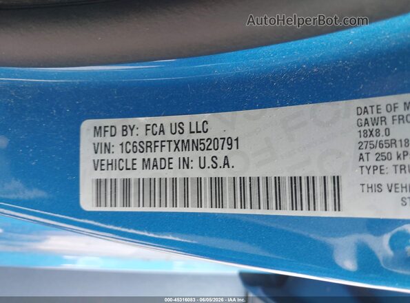1C6SRFFTXMN520791 2021 RAM 1500 Blue Widok komory silnika