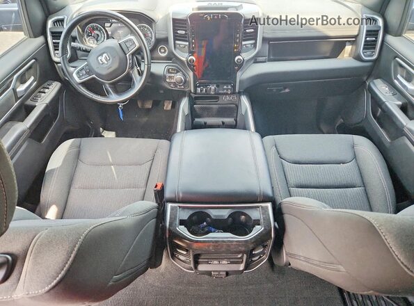 1C6SRFFTXMN708081 2021 RAM 1500 Charcoal Vista del salpicadero
