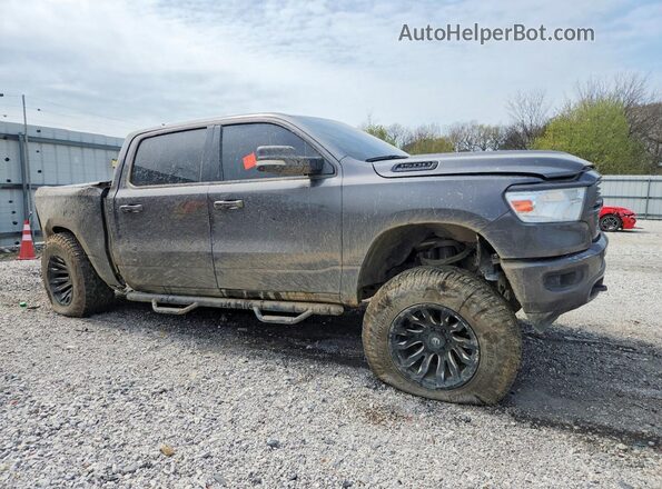 1C6SRFFTXMN771651 2021 RAM 1500 Gray Delantero derecho