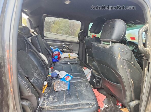 1C6SRFFTXMN771651 2021 RAM 1500 Gray Vista de los asientos traseros