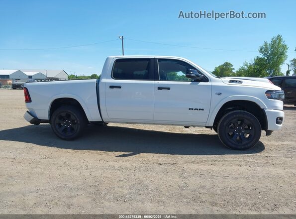 1C6SRFFTXTN302476 2026 RAM 1500 White Սալոնի հետևի տեսք