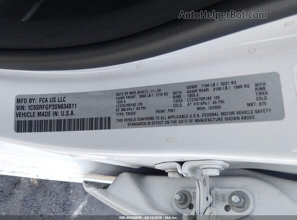 1C6SRFGP3SN634811 2025 RAM 1500 White Vista del compartimento del motor