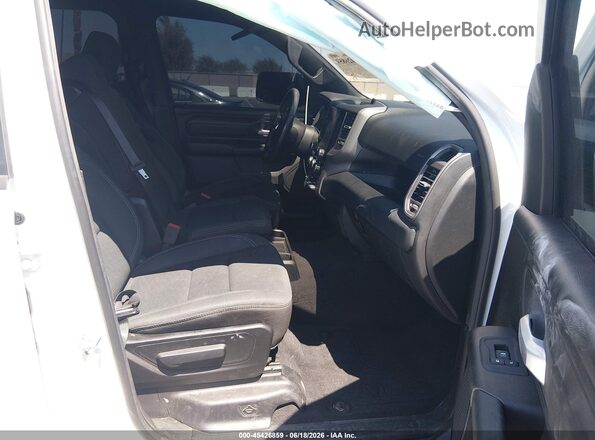 1C6SRFGP3SN634811 2025 RAM 1500 White Vista interior delantera