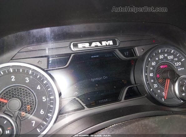 1C6SRFGP9TN224533 2026 RAM 1500 Blue Vista de los asientos traseros
