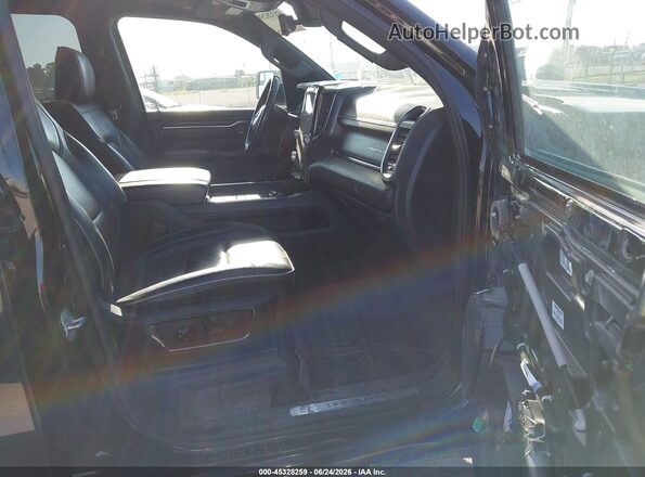 1C6SRFHM1NN402202 2022 RAM 1500 Black Front interior view