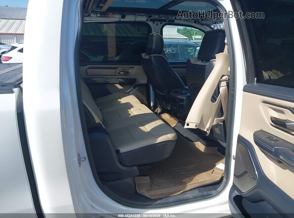 1C6SRFHT0KN902788 2019 RAM 1500 White Vista de la etiqueta del VIN