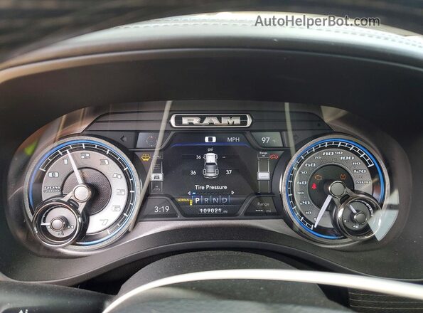 1C6SRFHT2KN682733 2019 RAM 1500 White Instrument cluster view