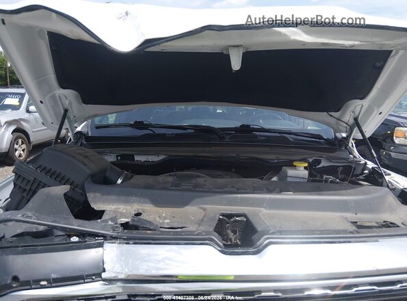 1C6SRFHT3RN172112 2024 RAM 1500 White Vista trasera