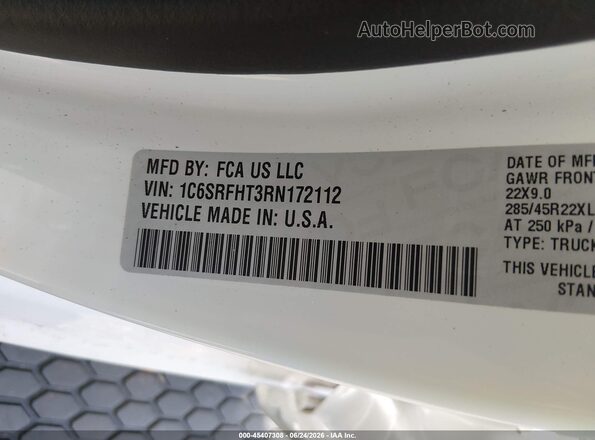 1C6SRFHT3RN172112 2024 RAM 1500 White Vista del compartimento del motor