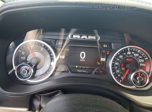 1C6SRFJM1NN366750 2022 RAM 1500 Black 