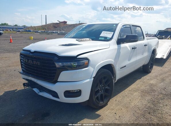 1C6SRFJP0SN615299 2025 RAM 1500 White წინა მარცხენა ხედი სამი მეოთხედიდან