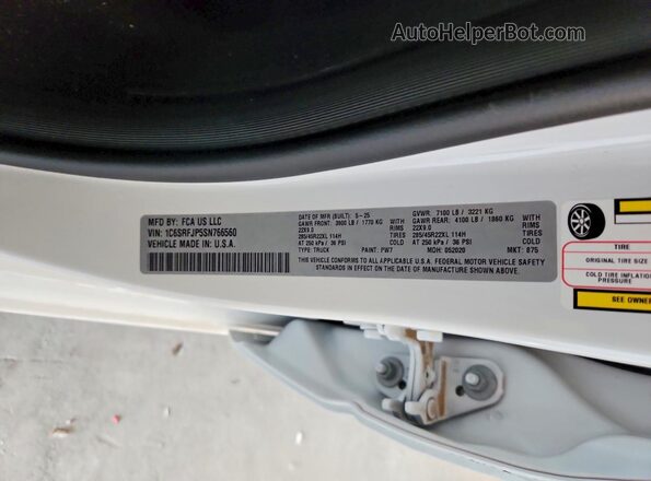 1C6SRFJP5SN766560 2025 RAM 1500 White 