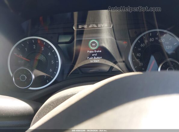 1C6SRFJP5TN249079 2026 RAM 1500 White Vista interior de 360 grados