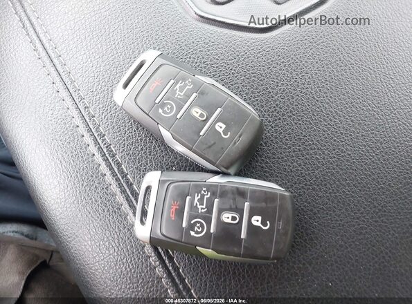 1C6SRFJT0LN308455 2020 RAM 1500 Black Առջևի վահանակի տեսք