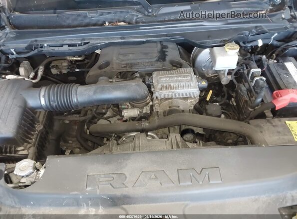1C6SRFJT1RN196743 2024 RAM 1500 Gray Հետևի տեսք