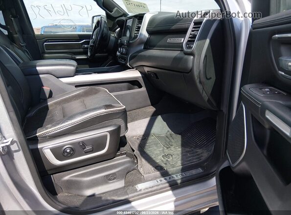 1C6SRFJT2LN386929 2020 RAM 1500 Silver წინა სალონის ხედი