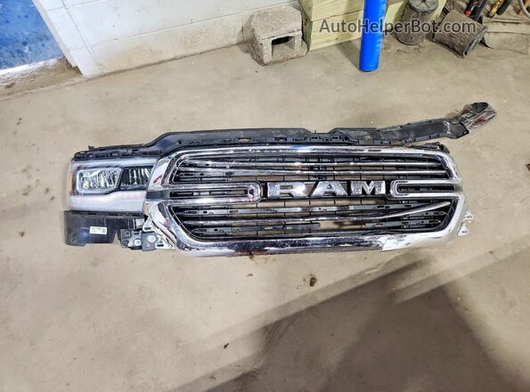1C6SRFJT5LN266493 2020 RAM 1500 Black 