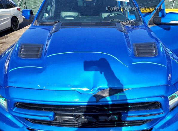 1C6SRFJT8MN525639 2021 RAM 1500 Blue Vista interior trasera