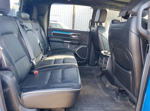 1C6SRFJT8MN525639 2021 RAM 1500 Blue Vista de los asientos traseros