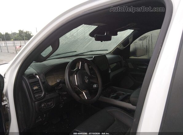 1C6SRFLP2TN208518 2026 RAM 1500 White უკანა სალონის ხედი
