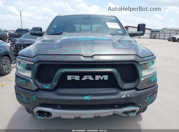 1C6SRFLT4LN118946 2020 RAM 1500 Gray Rear interior view